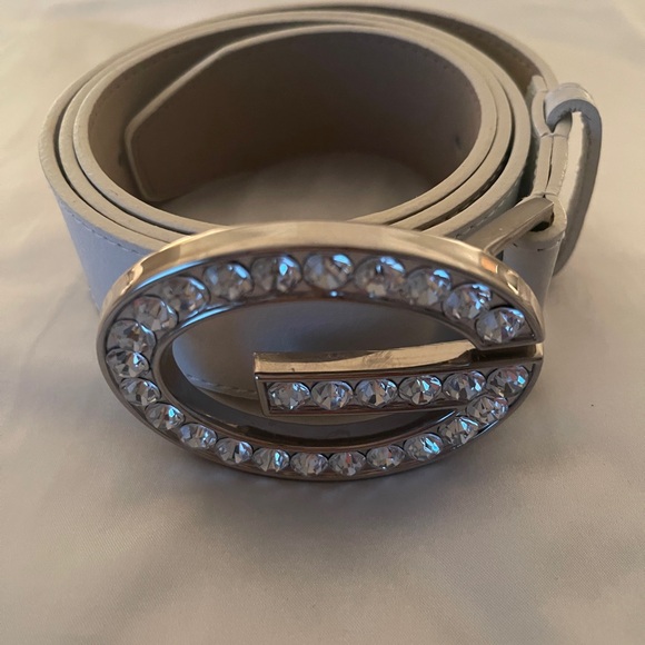 Guess Elegant Authentic White Belt with Silver Accents